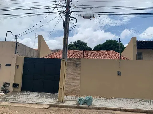 Imagem: Aluga-Se Casa Ilhotas