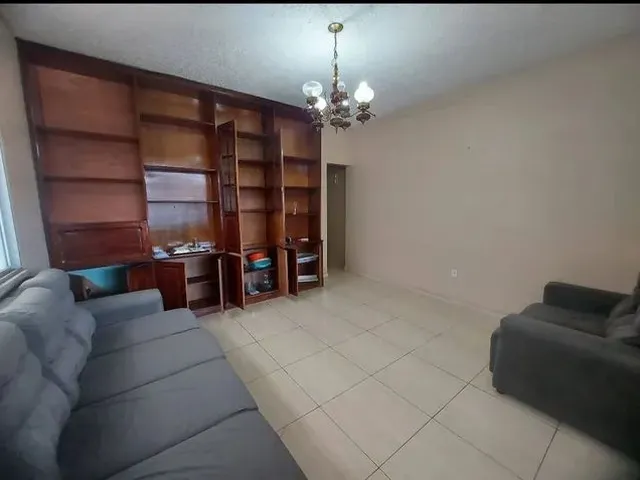 Imagem: Alugo Ampla Casa com 5 Dormitórios Próximo