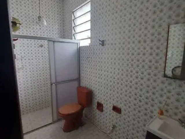 Imagem 2: Alugo Ampla Casa com 5 Dormitórios Próximo Terminal da Constantino Nery