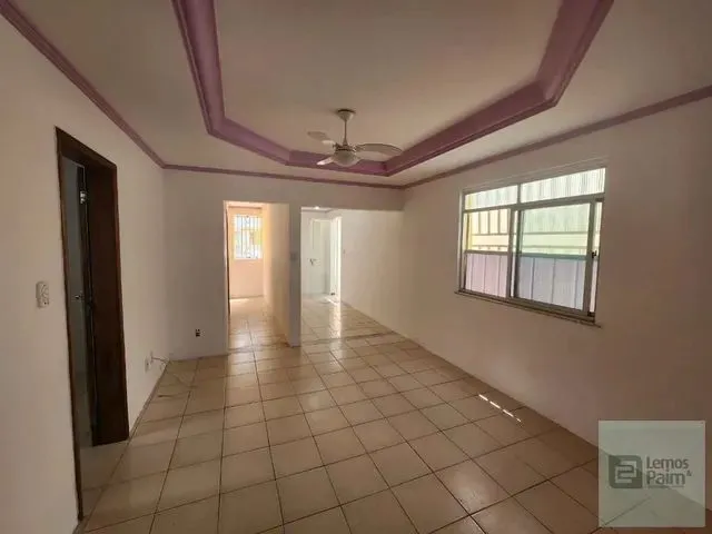 Imagem: Alugo Casa de 4 Quartos no Centro em - Itabuna