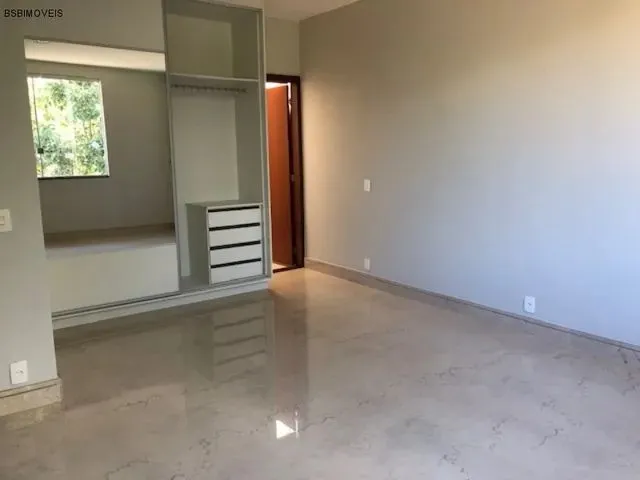 Imagem 2: Excelente Casa com 5 Dormitórios, Sendo 3 Suítes - Shis Qi 15 Lago Sul