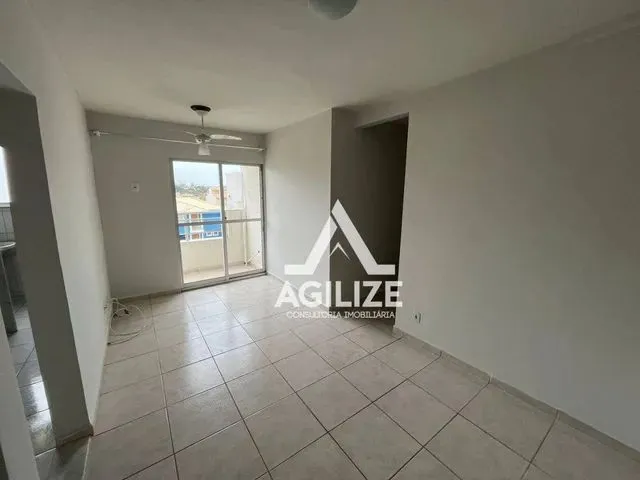 Imagem: O apartamento possui 2 Dormitórios, 1 Suíte, 2 Banheiros,
