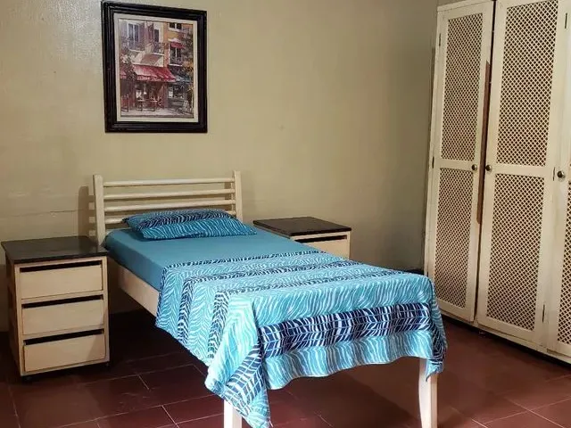 Imagem: Alugo Quarto ( S ) - Centro / Guaratinguetá-Sp