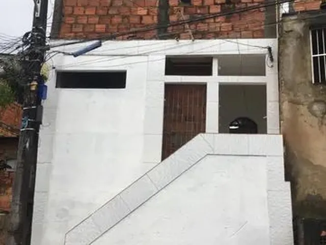 Imagem 1: Casa Reformada + Cobertura em Construção