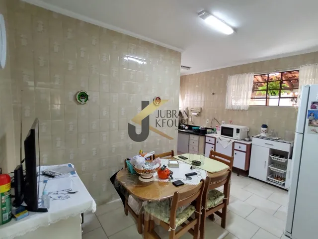 Imagem 2: Casa à venda no Jardim Leonor - Campinas, com 2 dormitórios (1 suíte) e 2 garagens