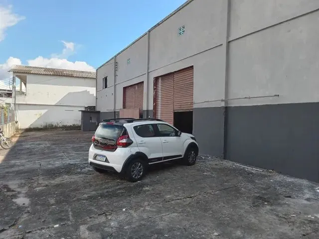 Imagem: Aluga-Se Galpão 800 M2 no Bairro São Jorge!