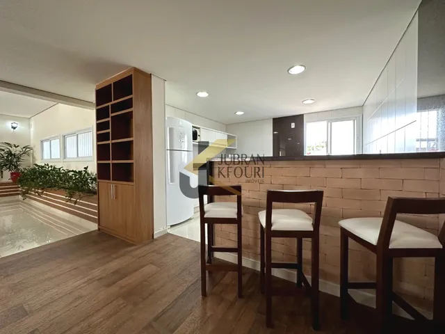 Imagem 3: Apartamento À Venda no Bosque com 3 Dormitórios (1 Suíte) e 2 Garagens Cobertas