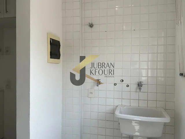 Imagem 5: Apartamento À Venda no Bosque com 3 Dormitórios (1 Suíte) e 2 Garagens Cobertas
