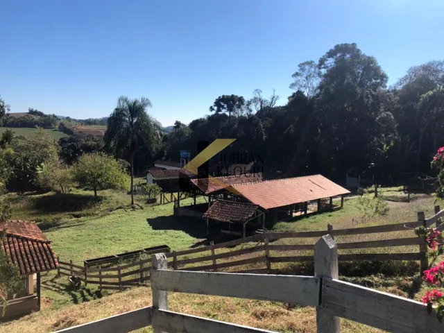 Imagem: Sítio à venda em Caldas (MG), com 4 hectares