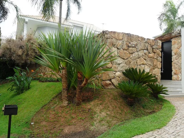 Imagem 1: Casa à venda no Alphaville Campinas, 4 suítes (1 master com varanda), piscina e espaço