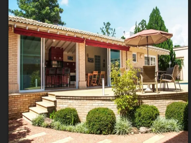 Imagem: Casa em condominio espaçosa e aconchegante