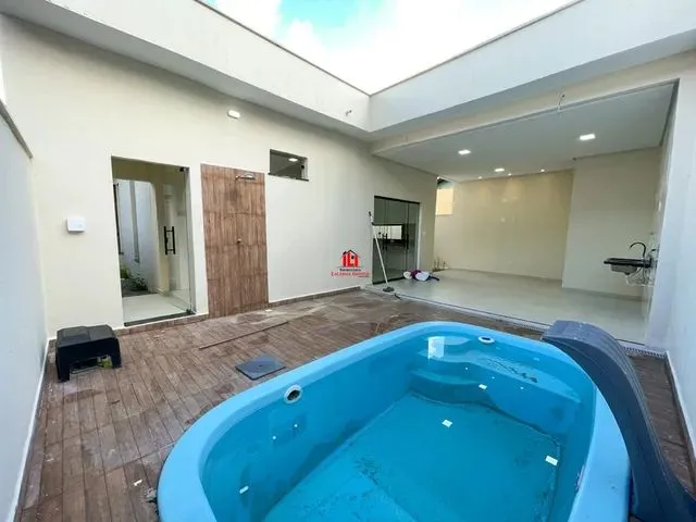 Imagem: Casa Linda com 3 Suítes, 4 Vagas de Garagem