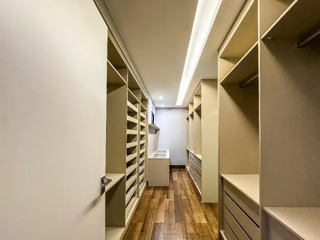 Imagem 10: RUA 5 VICENTE PIRES 5 QUARTOS MOBILIADA CONDOMINIO COM ARMARIOS PERMUTA ESTRUTURAL
