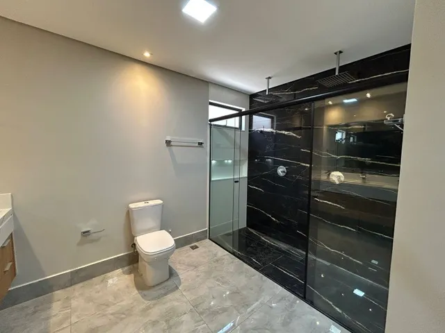 Imagem 8: Sofisticada casa com 04 suítes na Rua 12 em Vicente Pires !