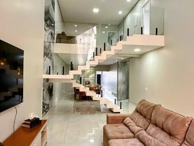 Imagem 11: Luxuoso Sobrado na Rua 05 em Vicente Pires de alto padrão !