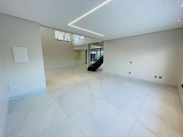 Imagem 11: Casa Moderna , 4 Suítes , 2 Andares , Lazer Completo , Fora de Condomínio na Rua 02 do