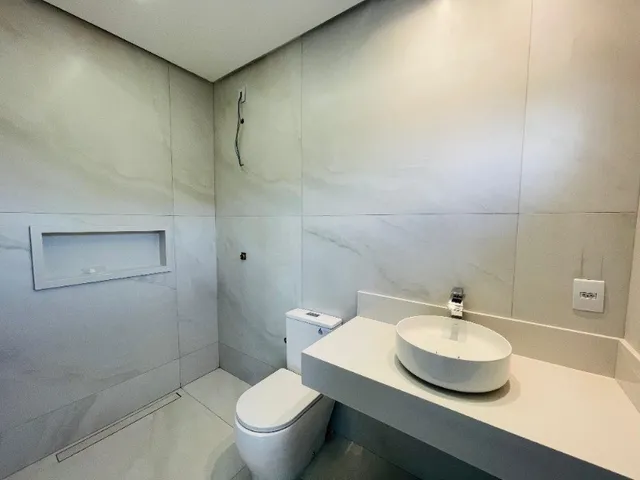 Imagem 4: Casa Moderna , 4 Suítes , 2 Andares , Lazer Completo , Fora de Condomínio na Rua 02 do