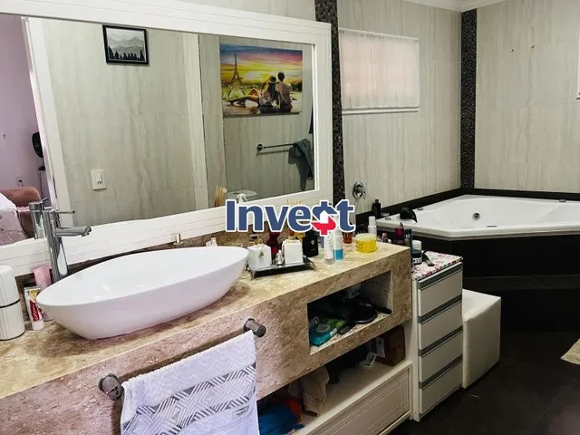 Imagem 5: Ótima Casa , 4 Quartos , Dentro de Condomínio, Churrasqueira , Lote de 600 metros no