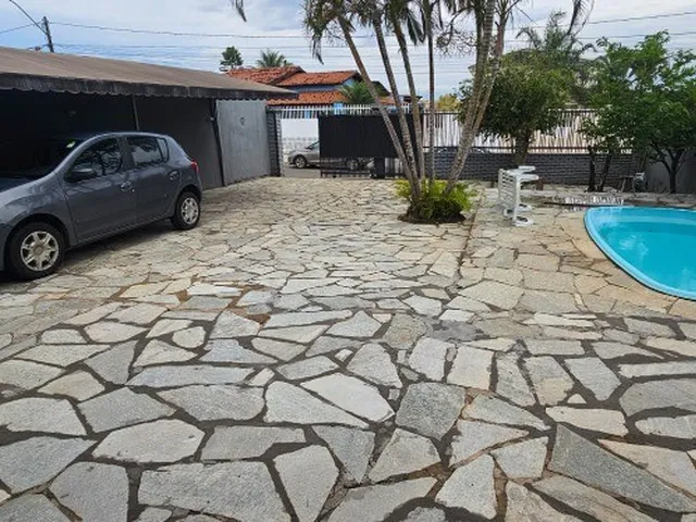 Imagem 3: Casa com 3 Quartos , Dentro de Condomínio , Lote de 400m² , Piscina , Churrasqueira com