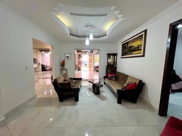 Imagem 6: Casa com 3 Quartos , Dentro de Condomínio , Lote de 400m² , Piscina , Churrasqueira com
