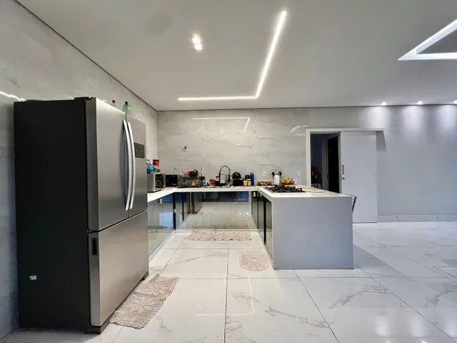 Imagem 10: Casa Moderna , Dentro de Condomínio , 3 Suítes, Lazer Completo na Avenida da