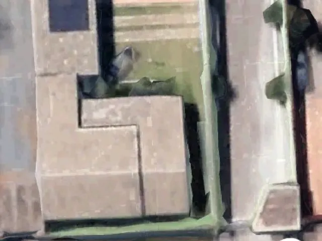 Imagem 4: Casa Reformada 3 Quartos Churrasqueira e Piscina Dentro de Condomínio na Rua 03 em
