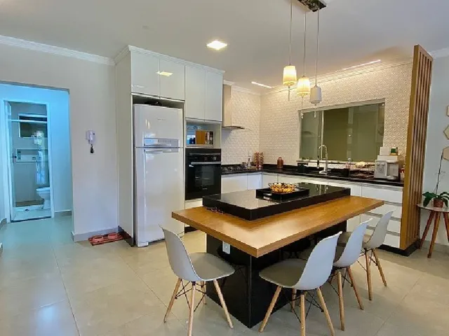 Imagem 2: Casa Excelente, Localização Privilegiada, Dentro de Condomínio, 3 Quartos, Lazer