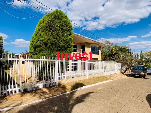 Imagem 3: Casa com 5 Quartos, sendo 3 Suítes, Lote de 900m², Churrasqueira com Espaço Gourmet