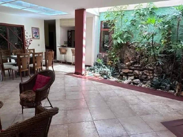 Imagem 4: Casa Excelente, Dentro de Condomínio, 5 Quartos, Lazer Completo na Quadra 20 do Park Way