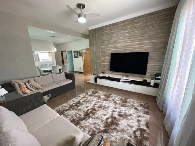 Imagem 9: Ótima Casa, 3 Suítes, Piscina e Churrasqueira, Lote de 400m², Dentro de Condomínio na