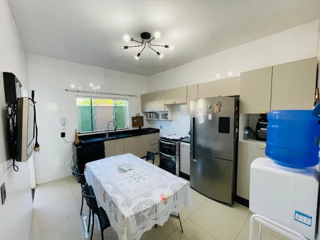 Imagem 4: Ótima Casa, 3 Suítes, Piscina e Churrasqueira, Lote de 400m², Dentro de Condomínio na