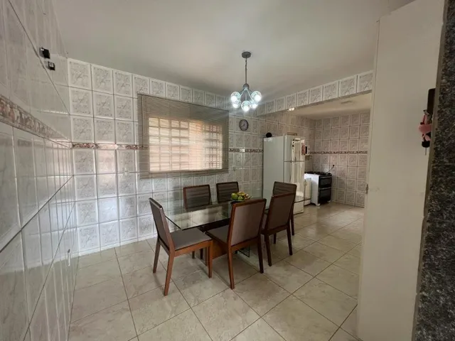 Imagem 3: Casa Sobrado, 4 suítes, 450m² área construída - Rua 3 -Vicente Pires