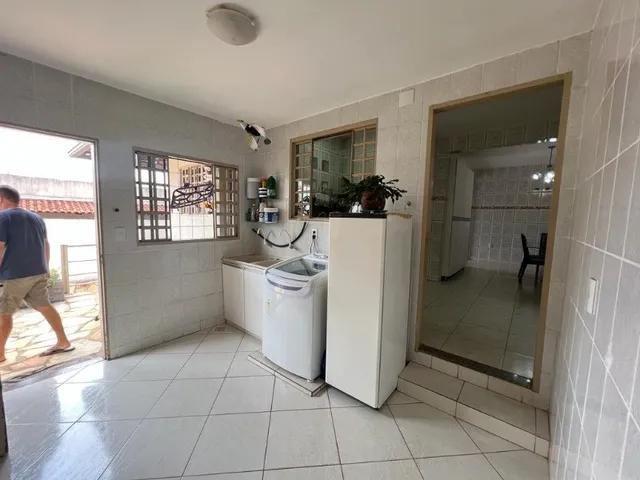 Imagem 1: Casa Sobrado, 4 suítes, 450m² área construída - Rua 3 -Vicente Pires