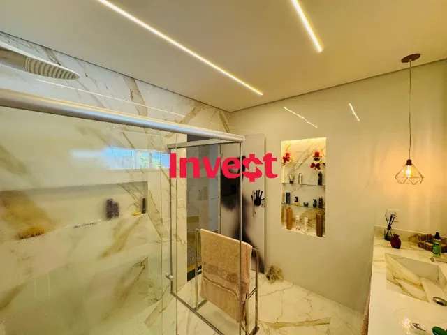 Imagem 2: Excelente Casa Alto Padrão, semi-moderna, 4 Quartos sendo 4 suítes - Lote 800m² - Rua