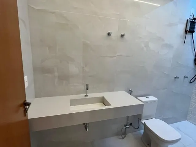 Imagem 2: Casa Moderna, Dentro de Condomínio, 3 Suítes, Lazer Completo no Conjunto 04 em