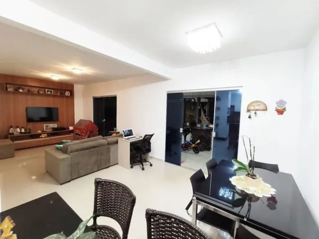 Imagem 1: Casa Moderna, Dentro de Condomínio, 4 Quartos, Lazer Completo, Lote de 400m² no