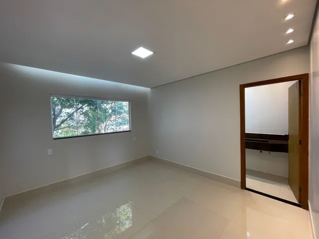 Imagem 3: Casa Moderna, 2 Andares, 4 Suítes, Lazer Completo, Dentro de Condomínio, Conjunto 04 em