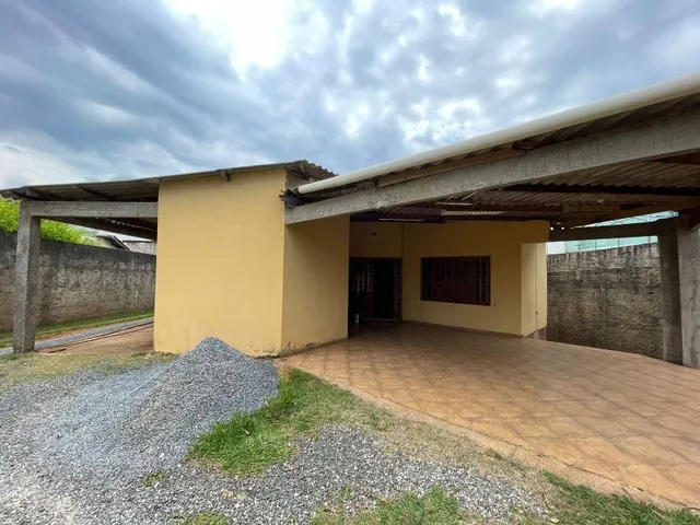 Imagem 9: Casa Térrea com 2 Suítes, Lote de 781m², Dentro de Condomínio Vazado Para a Via