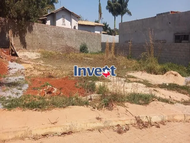 Imagem 1: Lote com Excelente Localização, Dentro de Condomínio, 425m² de Área Total, 17 metros
