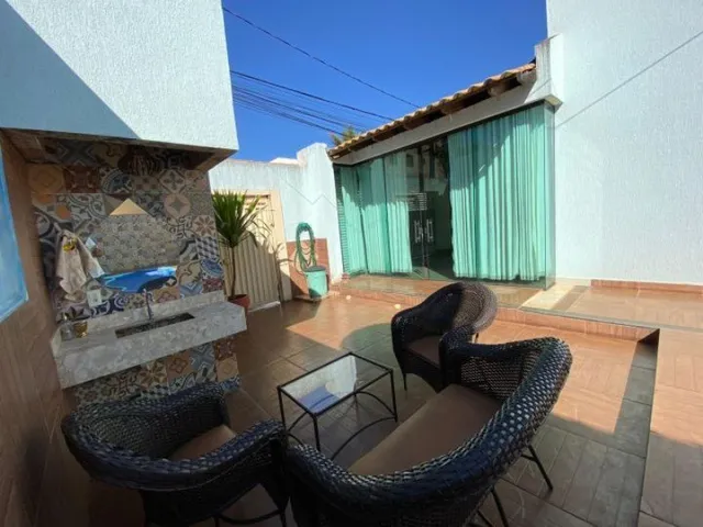 Imagem 3: Casa Excelente com 3 Quartos, Lazer Completo, Toda no Porcelanato, Dentro de Condomínio