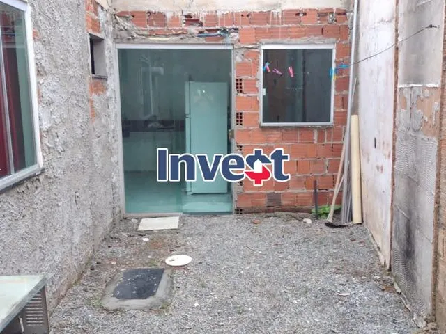 Imagem 4: Casa com 2 Quartos, Suíte, Sala, Cozinha e 2 WC, Acabamento Fino, Fora de Condomínio na