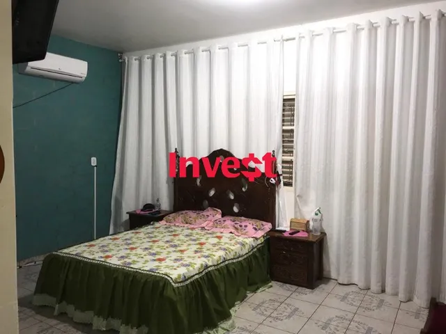 Imagem 5: Casa com 2 Pavimentos, 6 Quartos, Lote de 1.000m², Dentro de Condomínio Vazado Para a