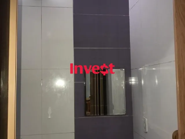 Imagem 4: Casa com 2 Pavimentos, 6 Quartos, Lote de 1.000m², Dentro de Condomínio Vazado Para a
