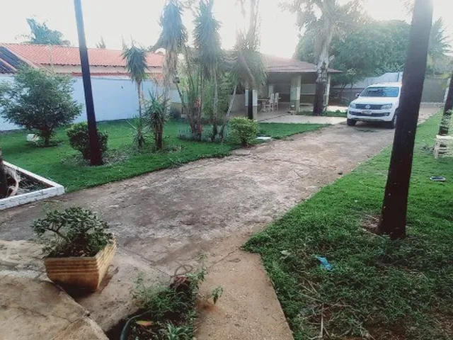 Imagem 3: Casa com 3 Suítes, Ótima Localização, Dentro de Condomínio, Churrasqueira, Lote de