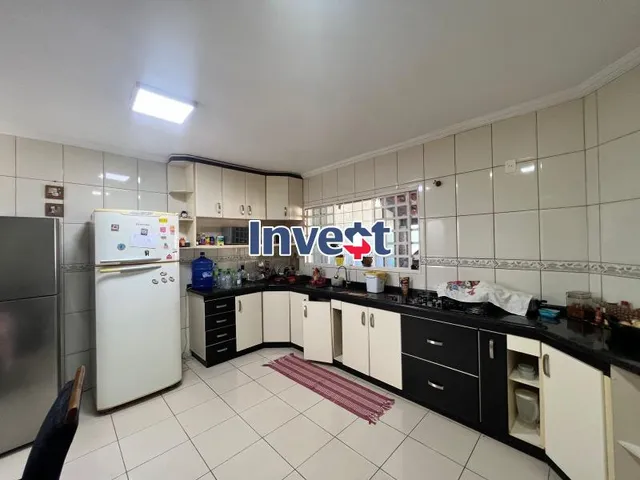 Imagem 2: Casa com 3 Quartos, Churrasqueira, Dentro de Condomínio, Lote de 400m² na Rua 03 em