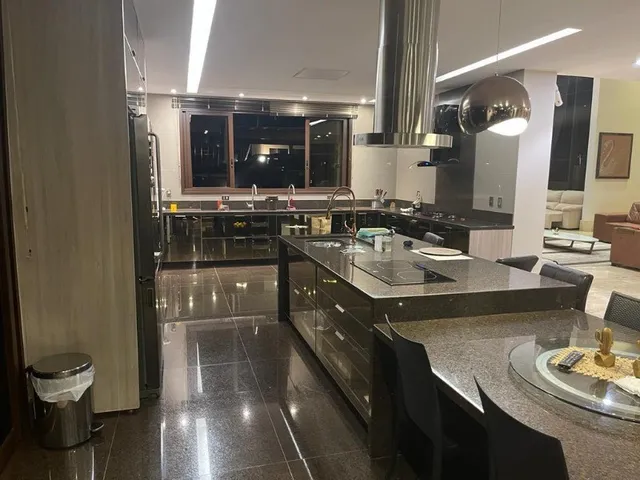 Imagem 3: Imponente casa de 4 quartos no Park Way, Brasília-DF: 3 salas, 4 banheiros, 5 vagas e