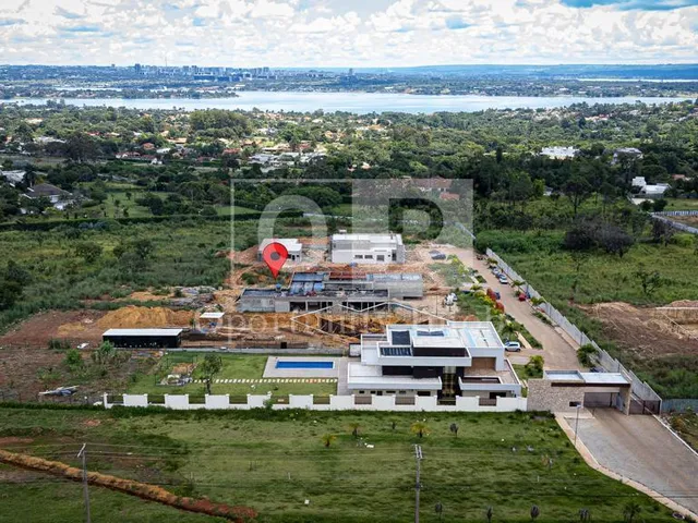 Imagem: O terreno possui 2.400m² de Área e está localizado em