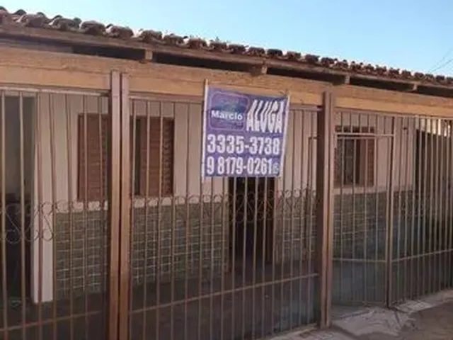 Imagem 1: Casa com 3 Dormitórios para Alugar, por R$ 1.200/Mês - Setor Tradicional - São
