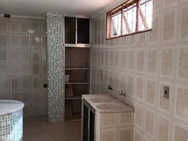 Imagem 3: Casa com 3 Dormitórios para Alugar, por R$ 1.200/Mês - Setor Tradicional - São