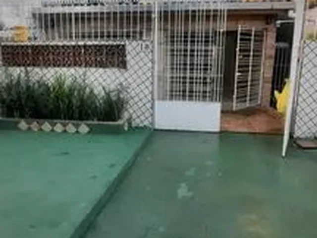 Imagem 1: Casa Térrea para Aluguel com 80 Metros com 3 Quartos em Piedade - Jaboatão Dos